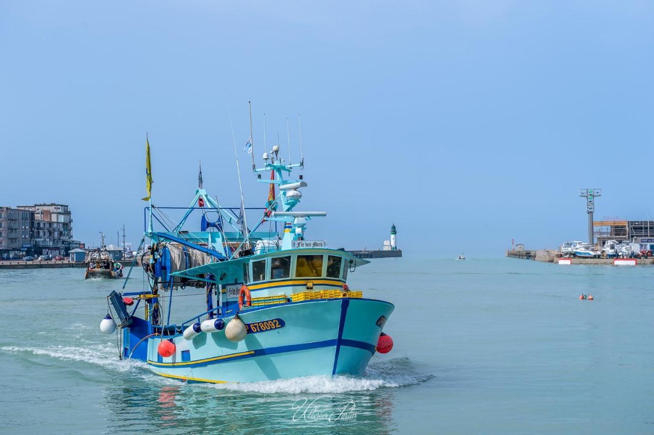 La Verriere. Les Locations Isahora C'Est Aussi Plusieurs Appart' De Standing A 2 Pas Du Chateau D'Eu, Des Falaises Du Treport, De Mers Les Bains Et Aux Portes De La Baie De Somme Eu (Seine-Maritime) Exteriör bild