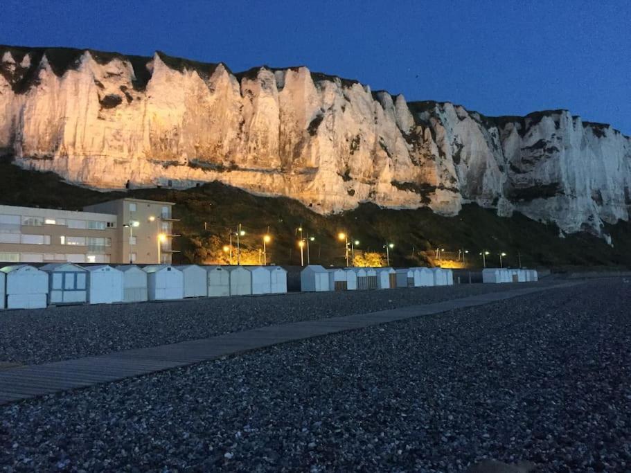 La Verriere. Les Locations Isahora C'Est Aussi Plusieurs Appart' De Standing A 2 Pas Du Chateau D'Eu, Des Falaises Du Treport, De Mers Les Bains Et Aux Portes De La Baie De Somme Eu (Seine-Maritime) Exteriör bild